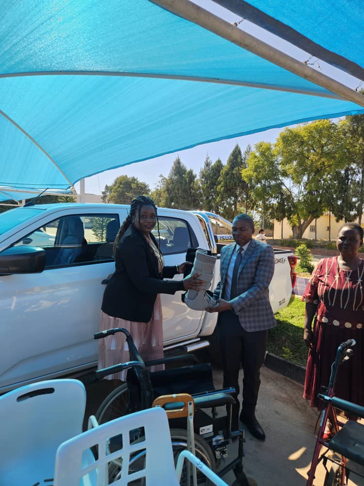 Mayor applauds lifesaving donation to Chitungwiza Hospital